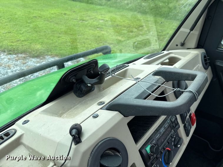 image for item DW5139 2022 John Deere XUV835R utility vehicle