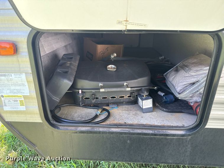 image for item DW5144 2021 Coleman  Keystone CM334BH21 camper