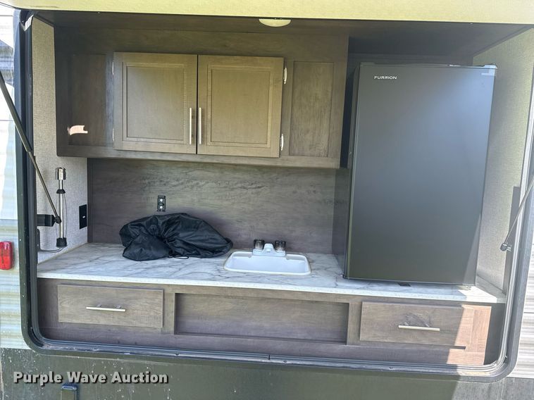 image for item DW5144 2021 Coleman  Keystone CM334BH21 camper