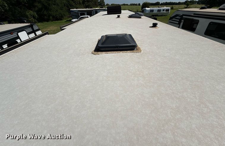 image for item DW5144 2021 Coleman  Keystone CM334BH21 camper