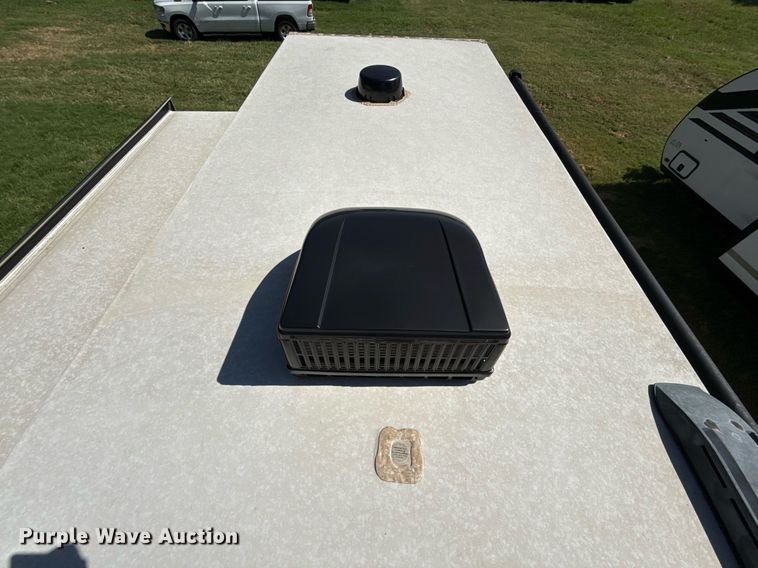 image for item DW5144 2021 Coleman  Keystone CM334BH21 camper