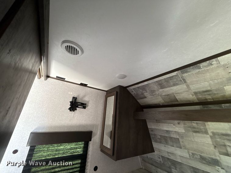 image for item DW5144 2021 Coleman  Keystone CM334BH21 camper