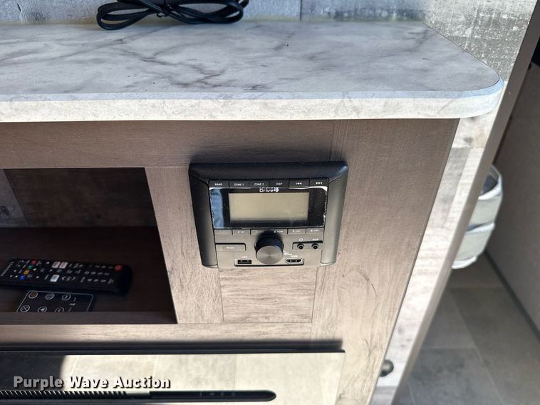 image for item DW5144 2021 Coleman  Keystone CM334BH21 camper