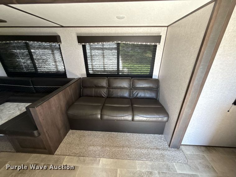 image for item DW5144 2021 Coleman  Keystone CM334BH21 camper