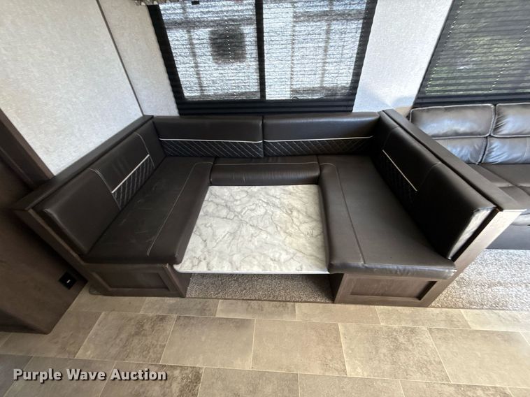 image for item DW5144 2021 Coleman  Keystone CM334BH21 camper