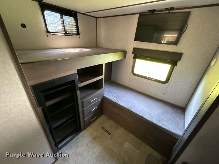 image for item DW5144 2021 Coleman  Keystone CM334BH21 camper