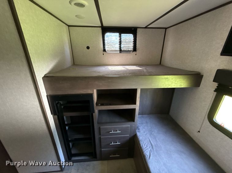 image for item DW5144 2021 Coleman  Keystone CM334BH21 camper