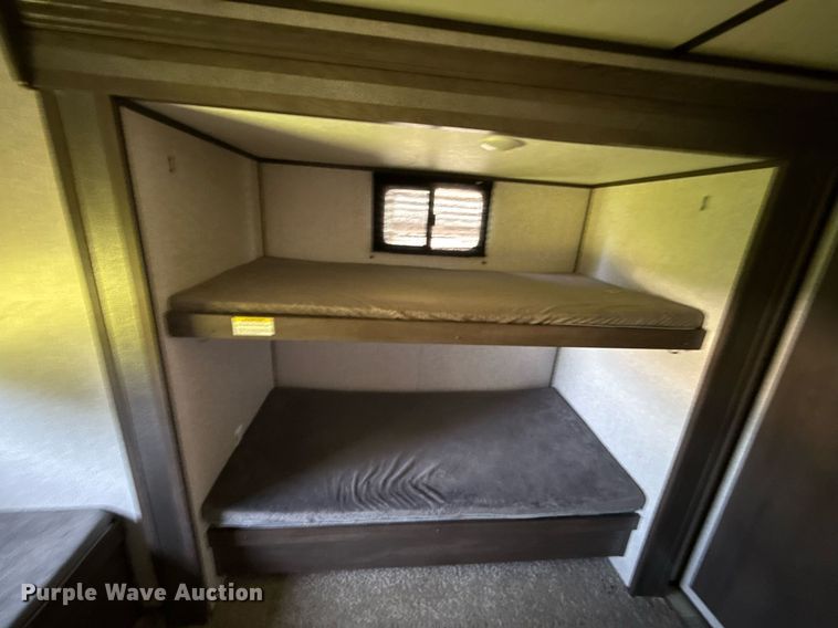 image for item DW5144 2021 Coleman  Keystone CM334BH21 camper