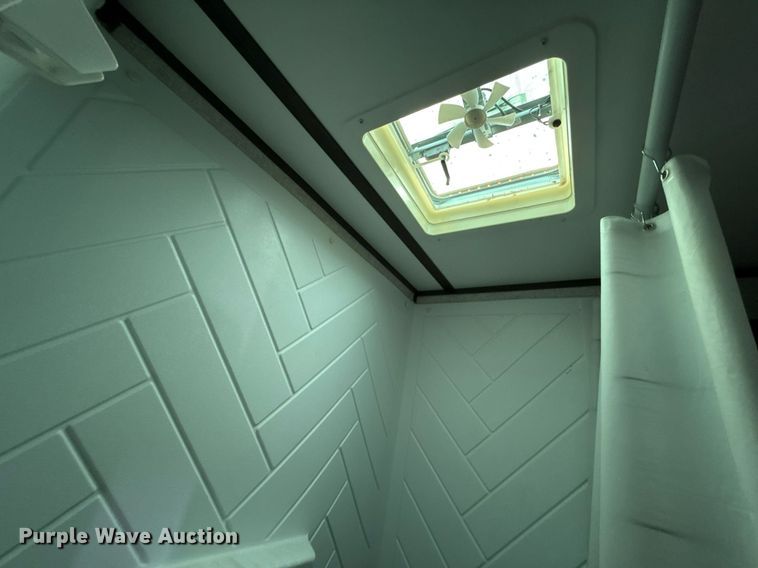 image for item DW5144 2021 Coleman  Keystone CM334BH21 camper