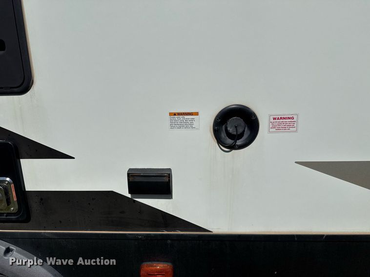 image for item DW5145 2021 Mallard Coach  M32 camper