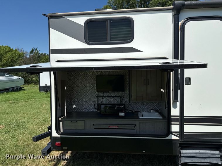 image for item DW5145 2021 Mallard Coach  M32 camper