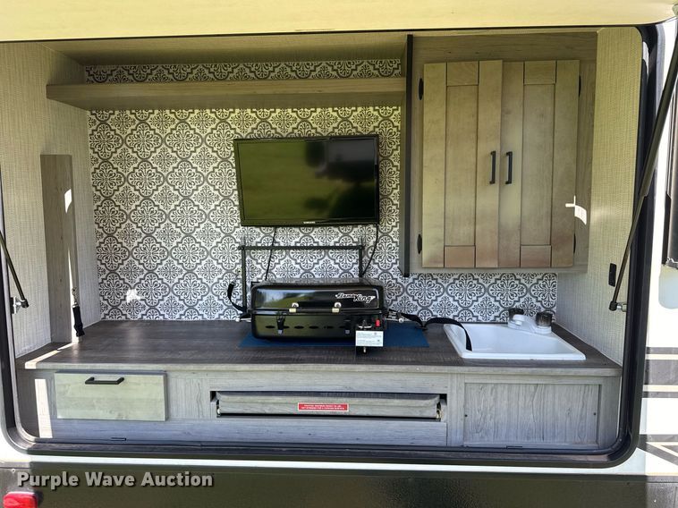 image for item DW5145 2021 Mallard Coach  M32 camper