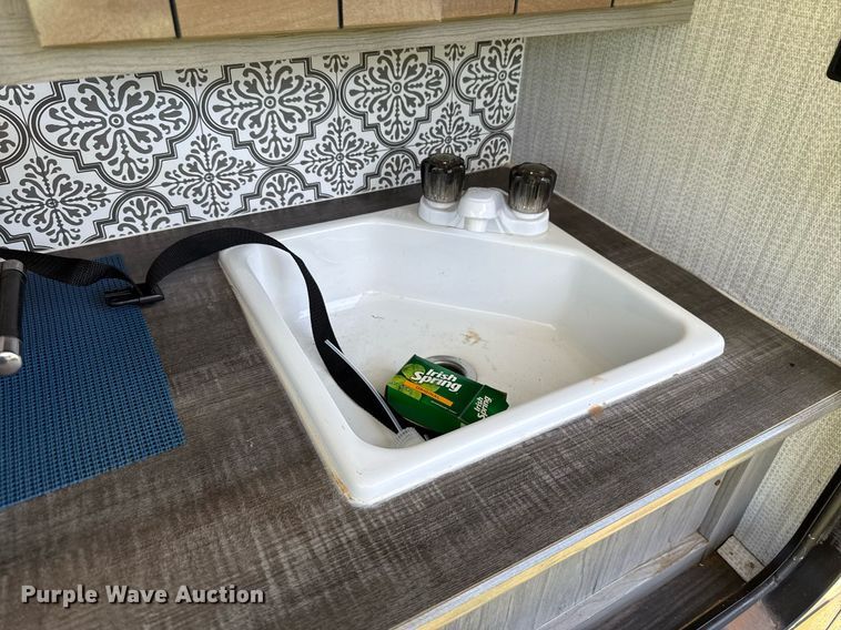 image for item DW5145 2021 Mallard Coach  M32 camper