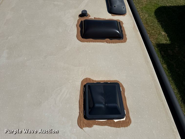 image for item DW5145 2021 Mallard Coach  M32 camper