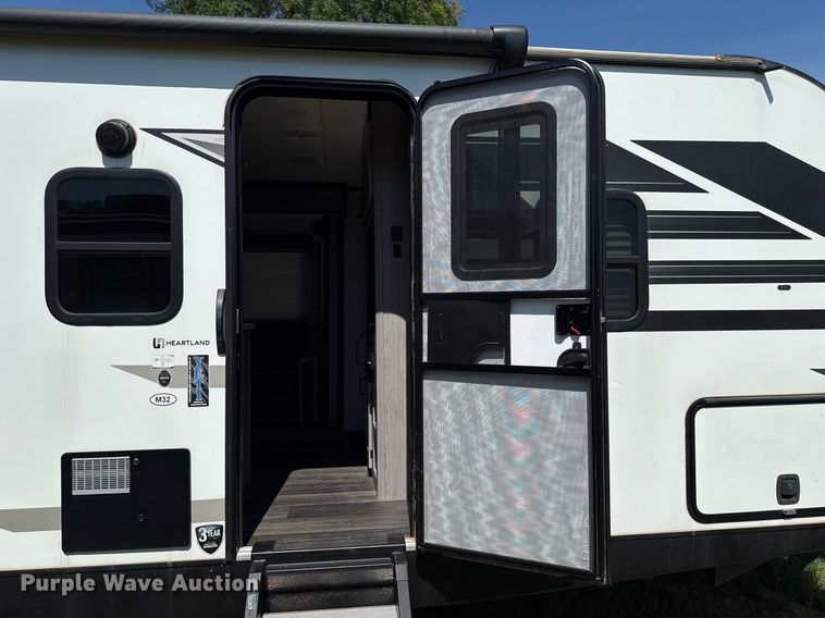 image for item DW5145 2021 Mallard Coach  M32 camper