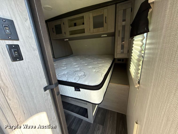 image for item DW5145 2021 Mallard Coach  M32 camper