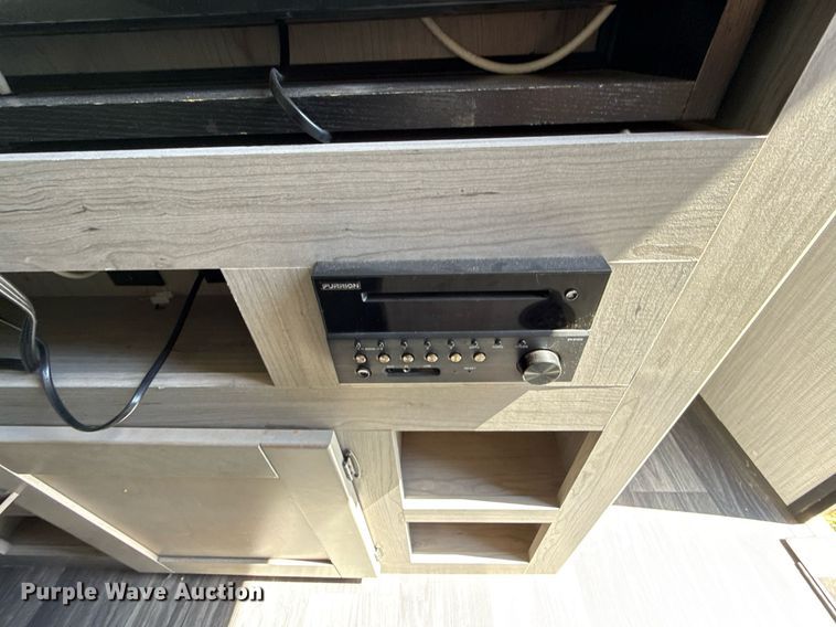 image for item DW5145 2021 Mallard Coach  M32 camper