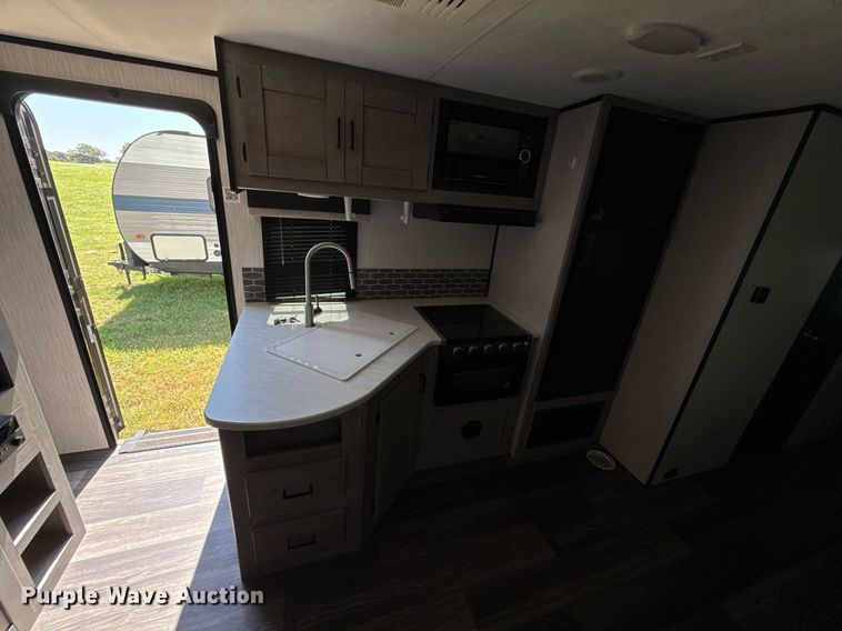 image for item DW5145 2021 Mallard Coach  M32 camper