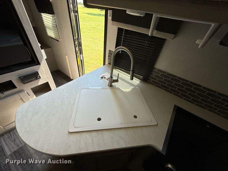 image for item DW5145 2021 Mallard Coach  M32 camper