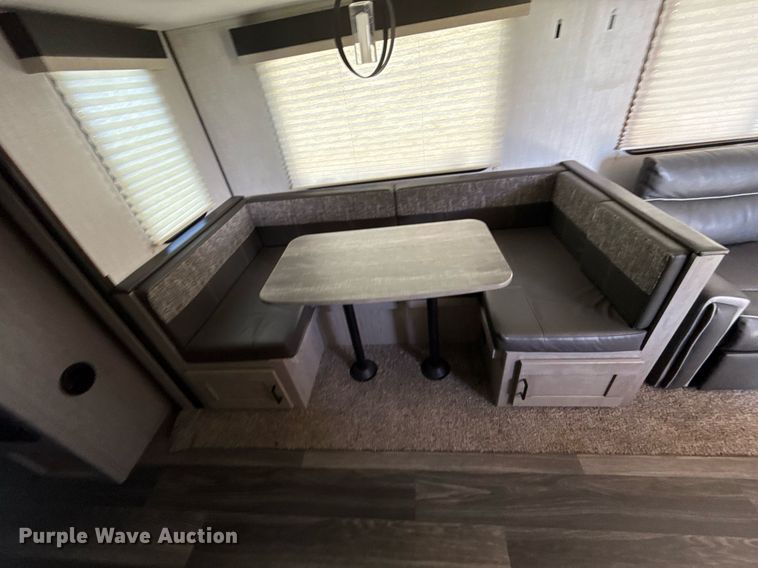 image for item DW5145 2021 Mallard Coach  M32 camper