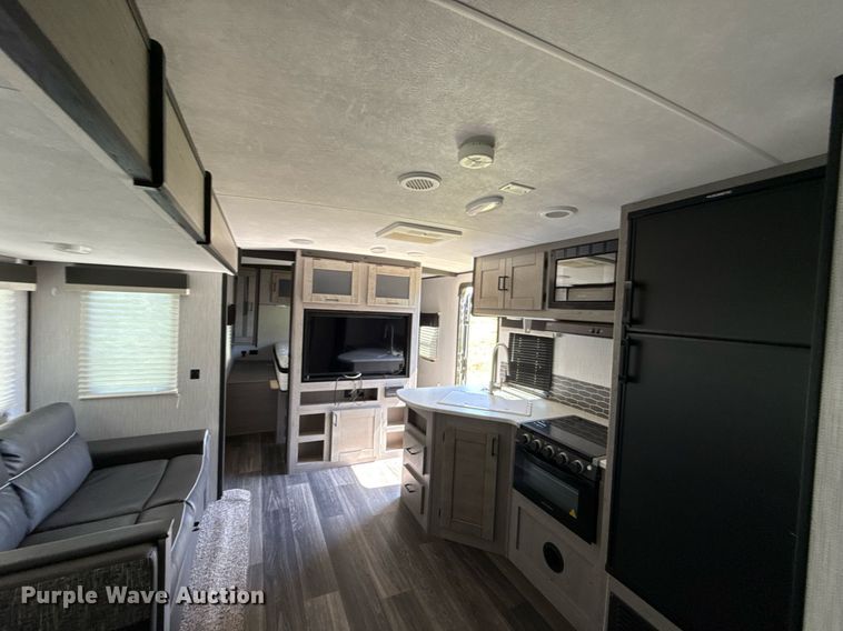 image for item DW5145 2021 Mallard Coach  M32 camper