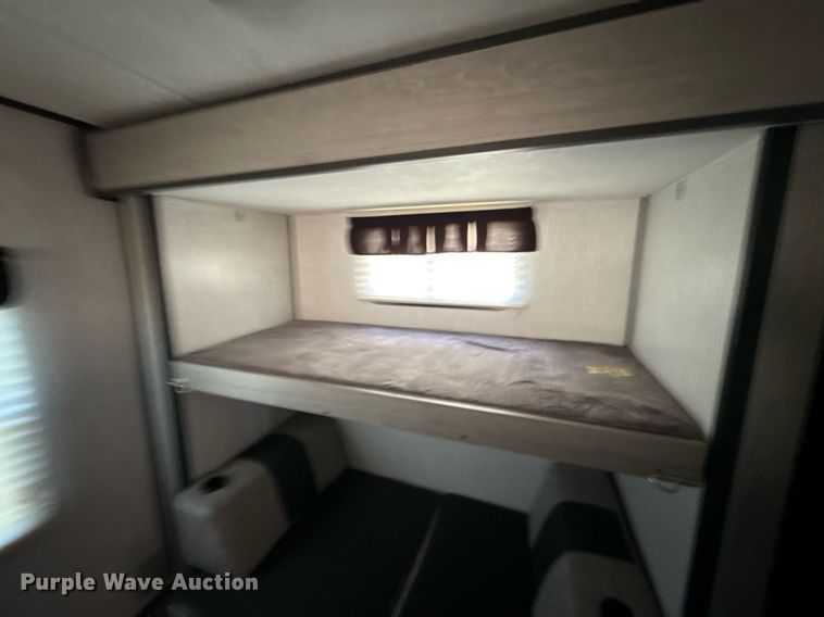 image for item DW5145 2021 Mallard Coach  M32 camper