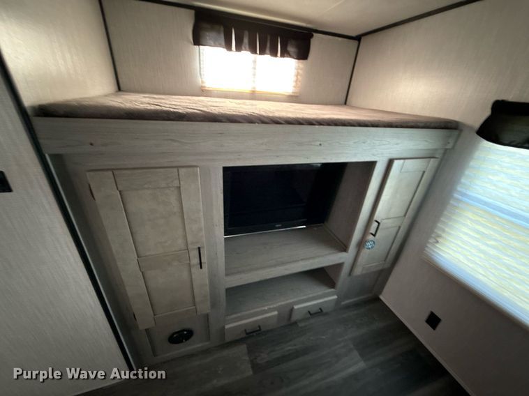 image for item DW5145 2021 Mallard Coach  M32 camper