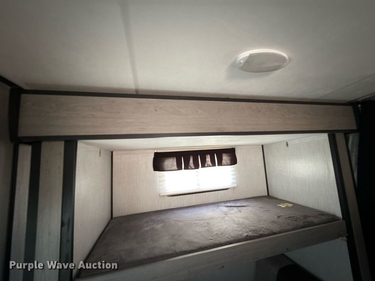 image for item DW5145 2021 Mallard Coach  M32 camper