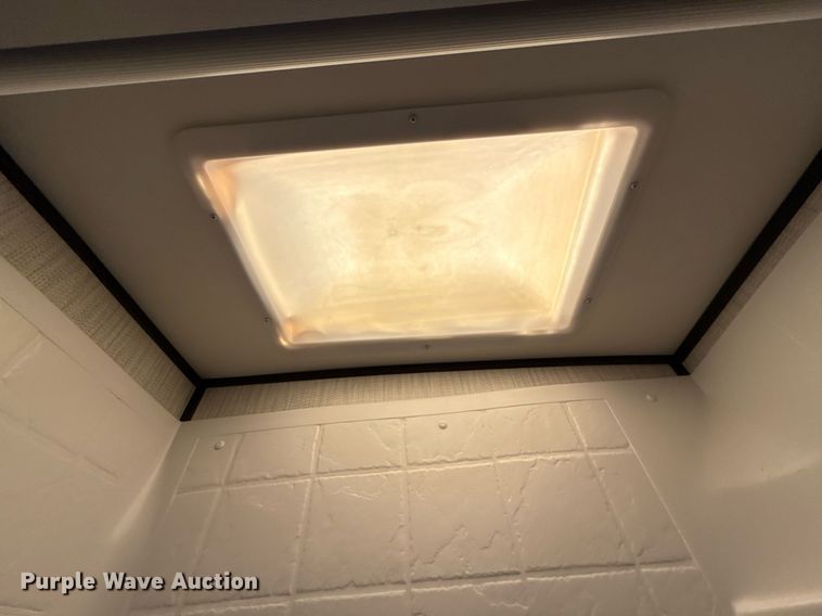 image for item DW5145 2021 Mallard Coach  M32 camper