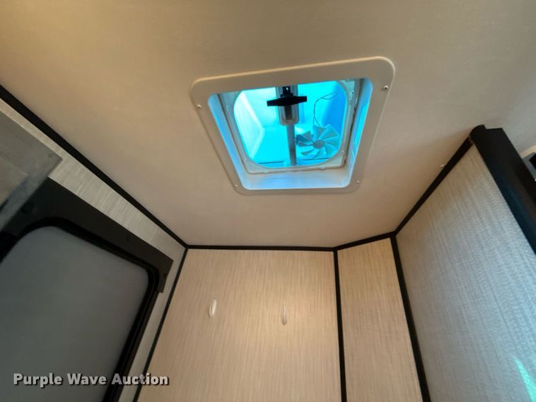 image for item DW5145 2021 Mallard Coach  M32 camper