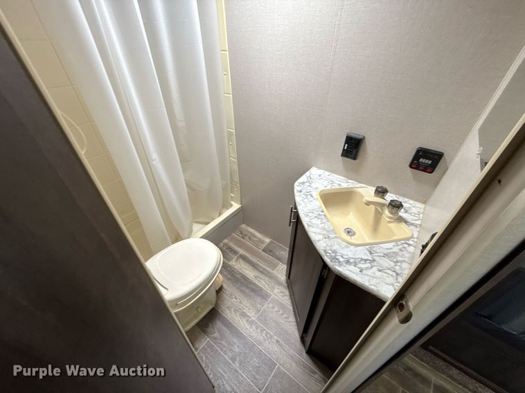 image for item DW5146 2019 KZ Sportsman 271 BH SE  camper