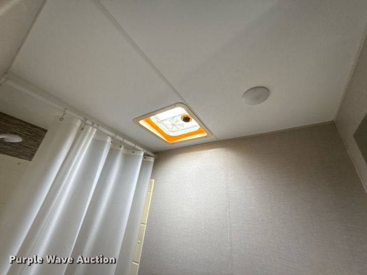 image for item DW5146 2019 KZ Sportsman 271 BH SE  camper