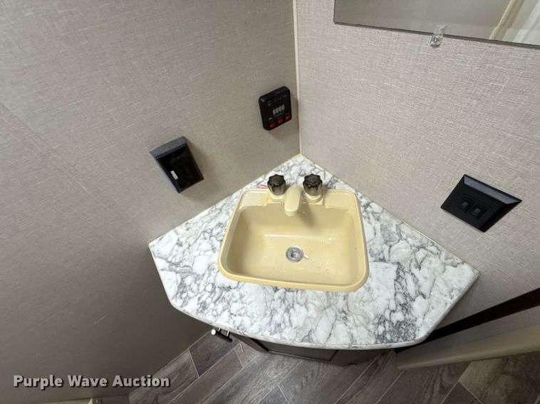 image for item DW5146 2019 KZ Sportsman 271 BH SE  camper