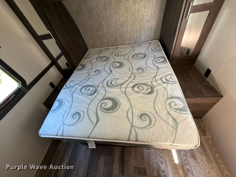 image for item DW5146 2019 KZ Sportsman 271 BH SE  camper