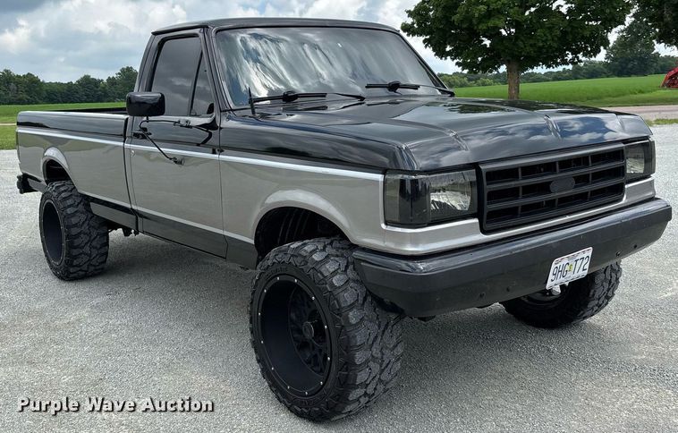 image for item DW7183 1988 Ford F150 XLT pickup truck