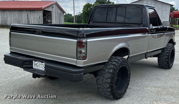 image for item DW7183 1988 Ford F150 XLT pickup truck