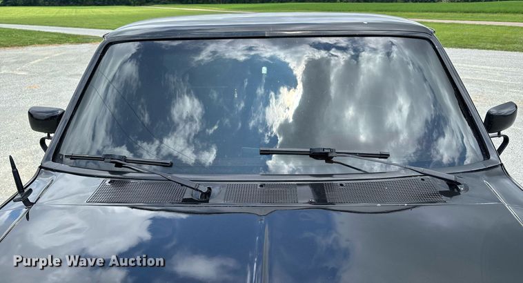 image for item DW7183 1988 Ford F150 XLT pickup truck