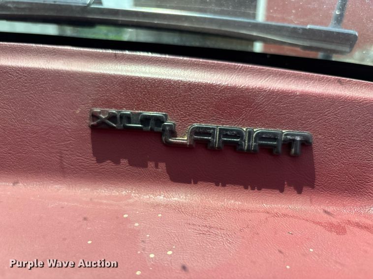 image for item DW7183 1988 Ford F150 XLT pickup truck