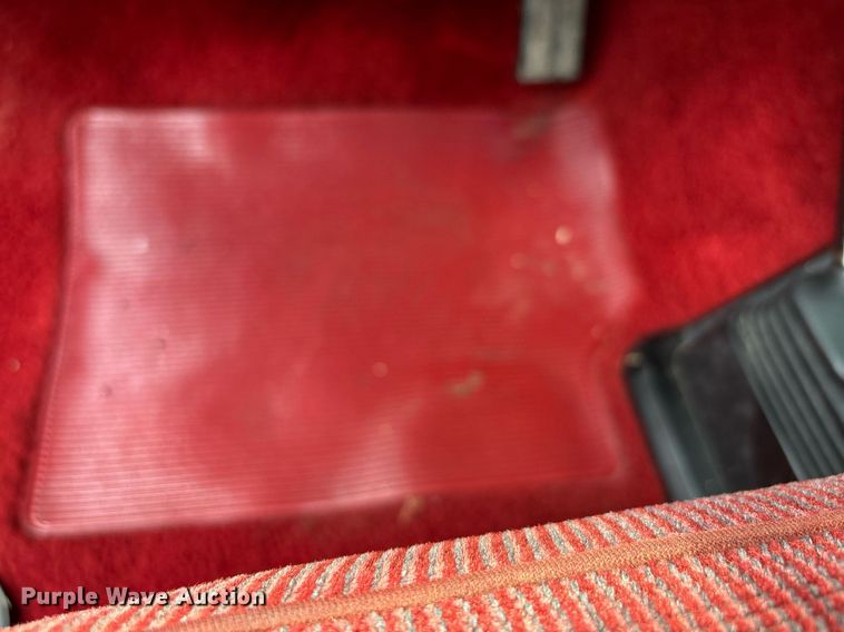 image for item DW7183 1988 Ford F150 XLT pickup truck