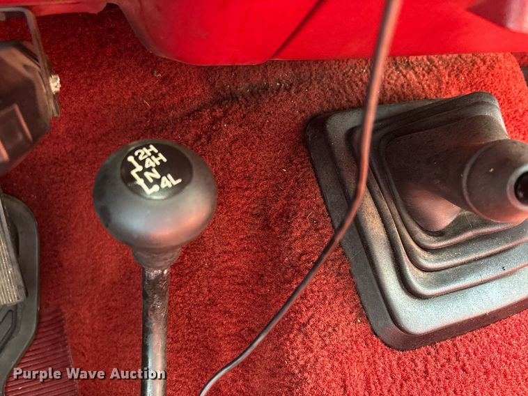 image for item DW7183 1988 Ford F150 XLT pickup truck