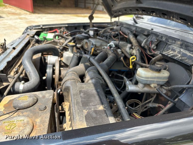 image for item DW7183 1988 Ford F150 XLT pickup truck