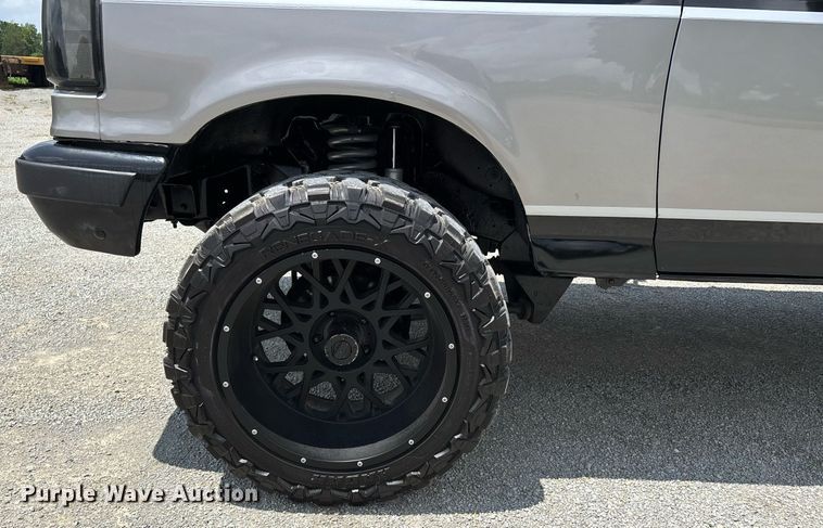 image for item DW7183 1988 Ford F150 XLT pickup truck