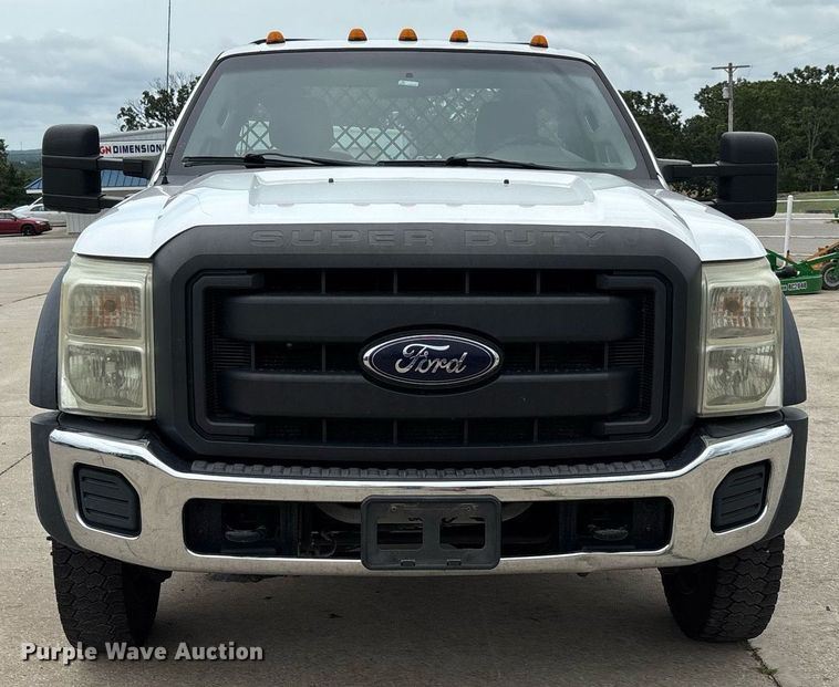 image for item DW7198 2012 Ford F550 XL flatbed truck
