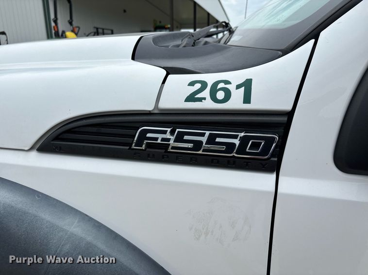 image for item DW7198 2012 Ford F550 XL flatbed truck