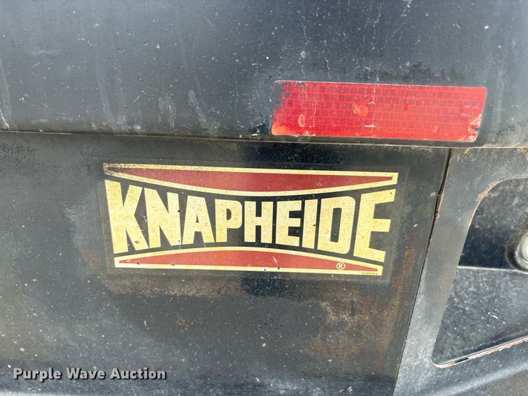 image for item DW7198 2012 Ford F550 XL flatbed truck