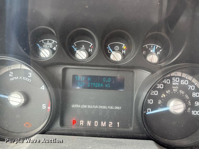 image for item DW7198 2012 Ford F550 XL flatbed truck