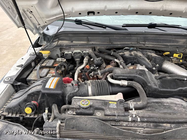 image for item DW7198 2012 Ford F550 XL flatbed truck