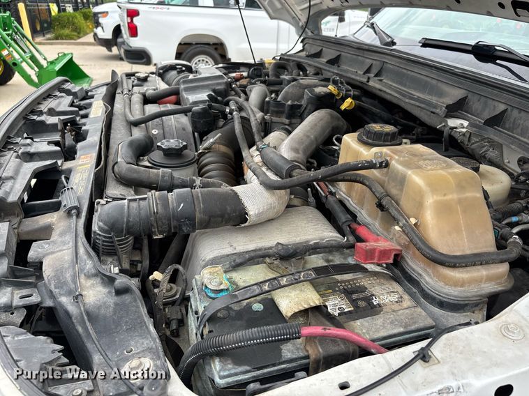 image for item DW7198 2012 Ford F550 XL flatbed truck