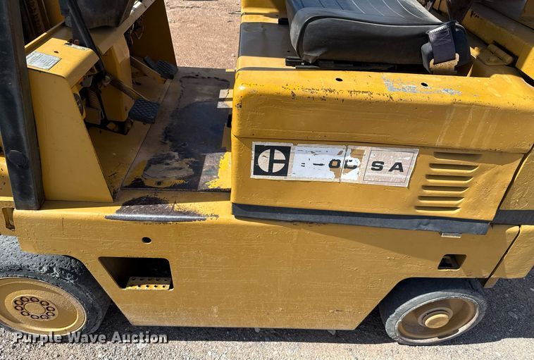 image for item DX5626 Caterpillar T40DSA forklift