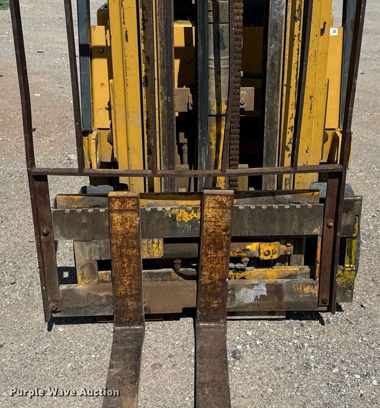 image for item DX5626 Caterpillar T40DSA forklift